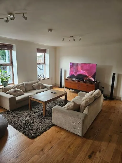 Spacious 3-Bedroom Apartment In Vibrant Dublin 8